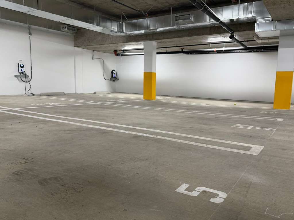 Parking garage — parking photo, 5119 Colfax