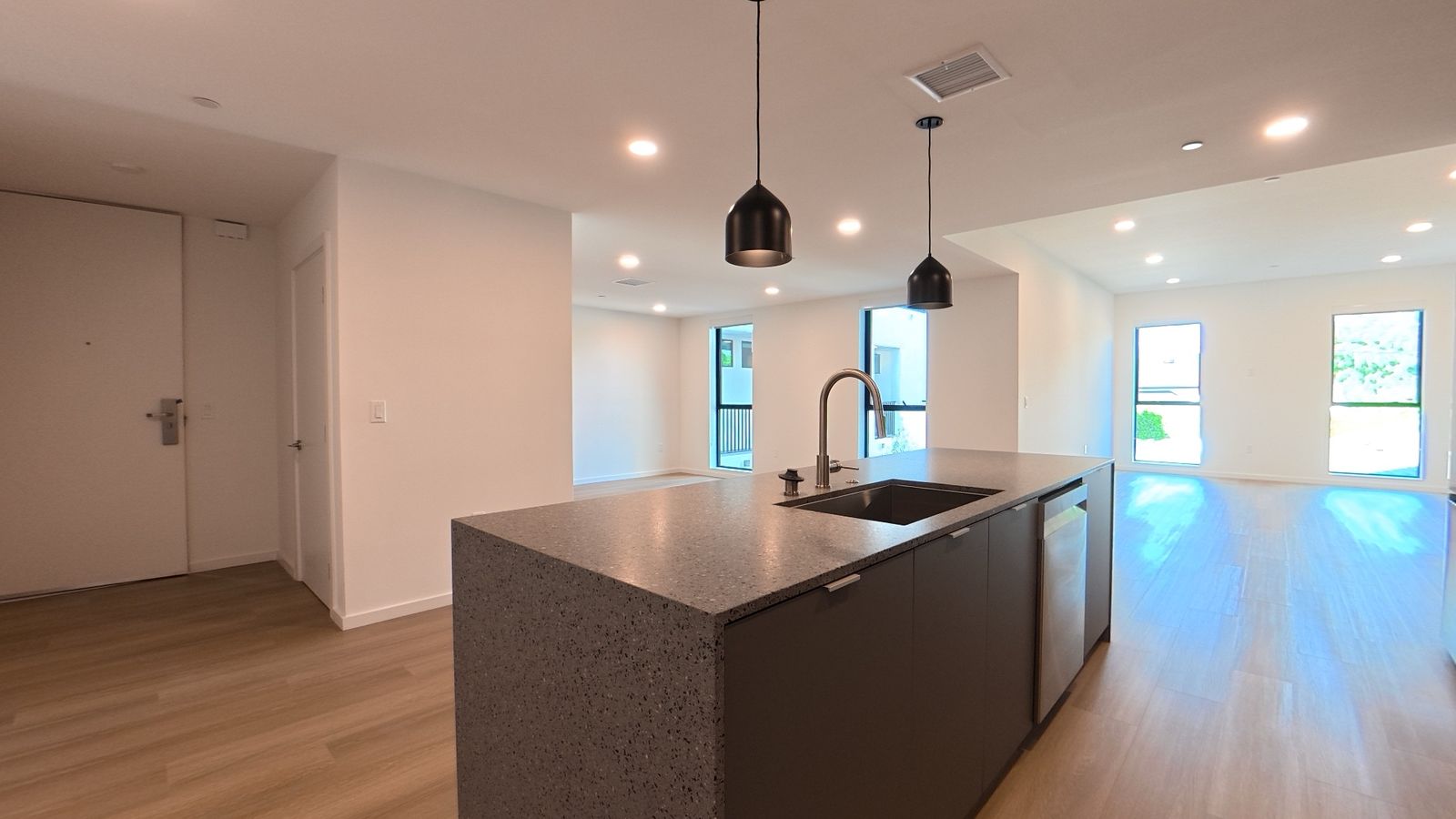 Residence — residences photo, 5119 Colfax