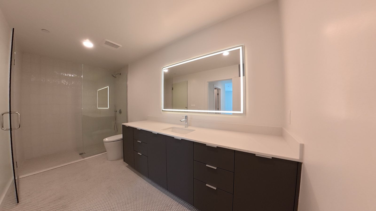 Primary bathroom — residences photo, 5119 Colfax
