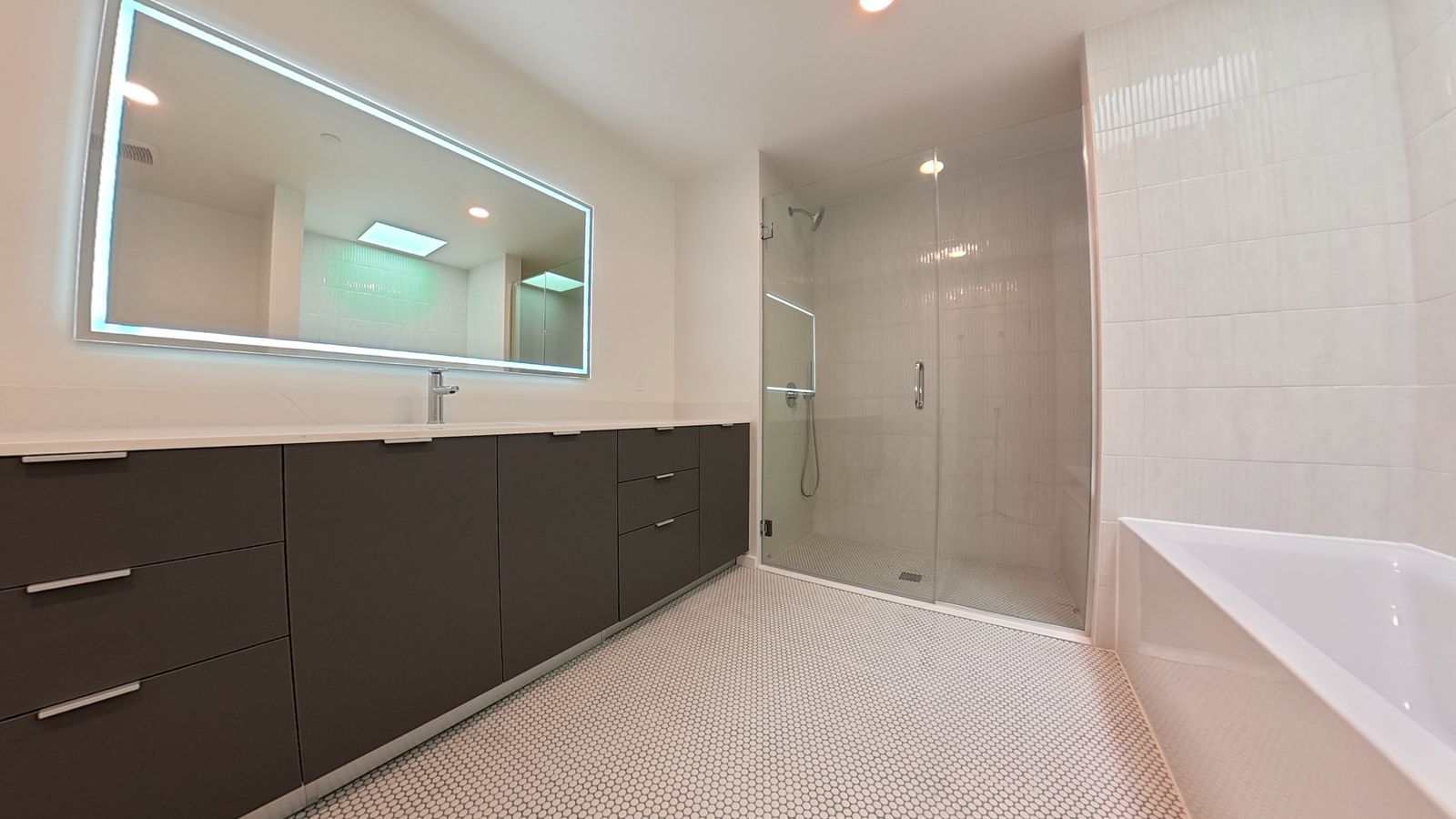 Primary bathroom — residences photo, 5119 Colfax