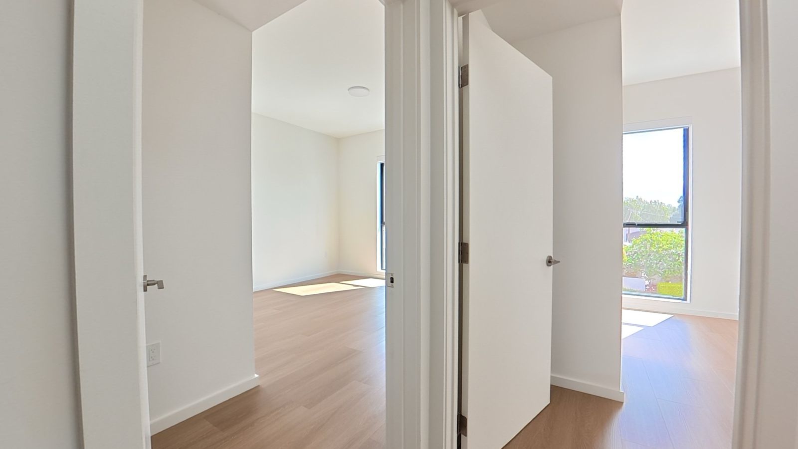 Bedroom hallway — residences photo, 5119 Colfax
